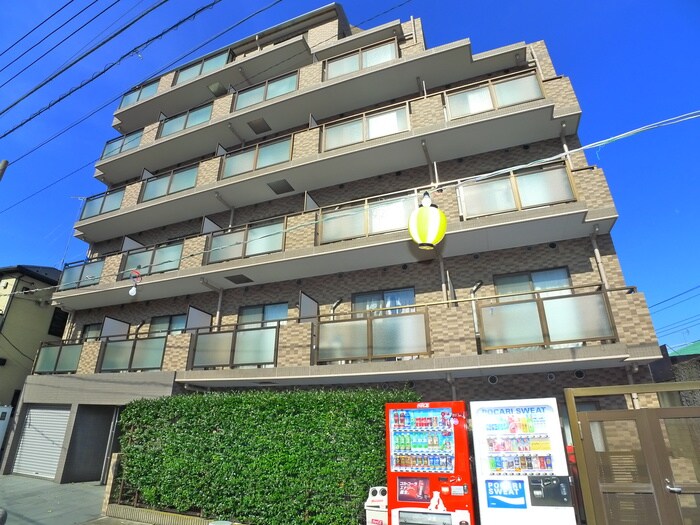 物件外観写真1　(エントランス部分)