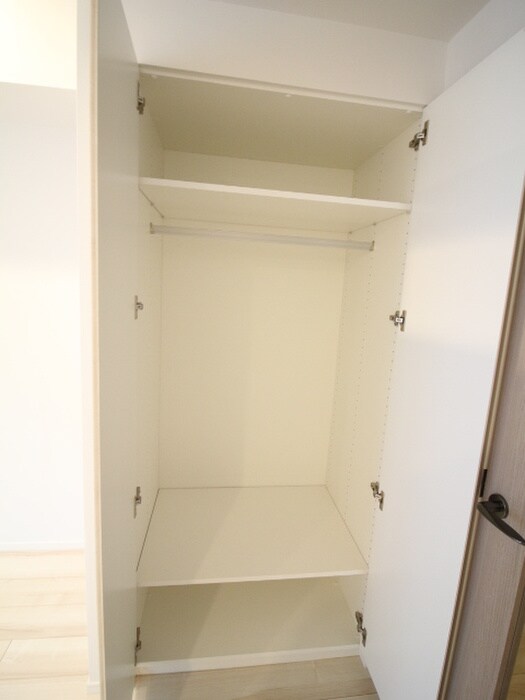 物件内観写真12　(収納)