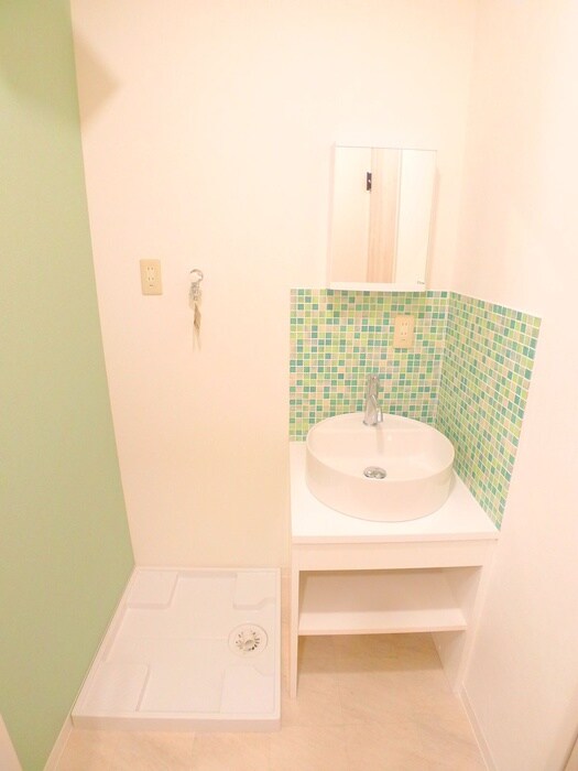 物件内観写真17　(洗濯機置場)