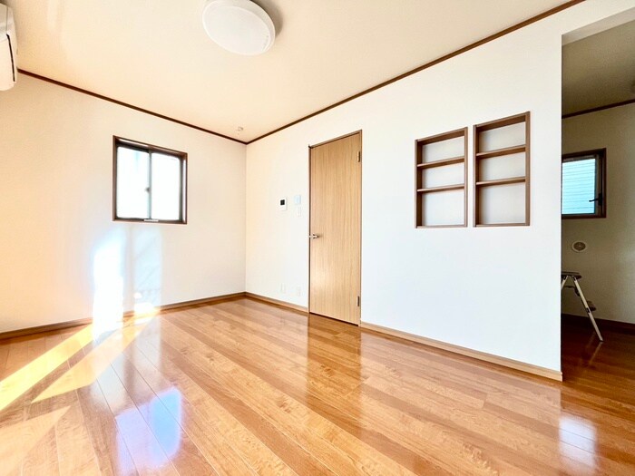 物件内観写真8　(居室)