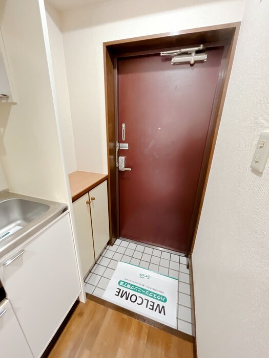 物件内観写真13　(玄関)