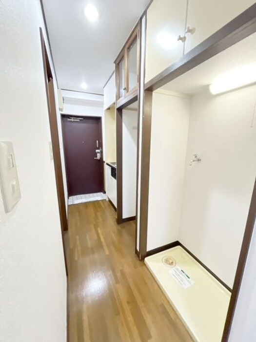 物件内観写真14　(廊下)