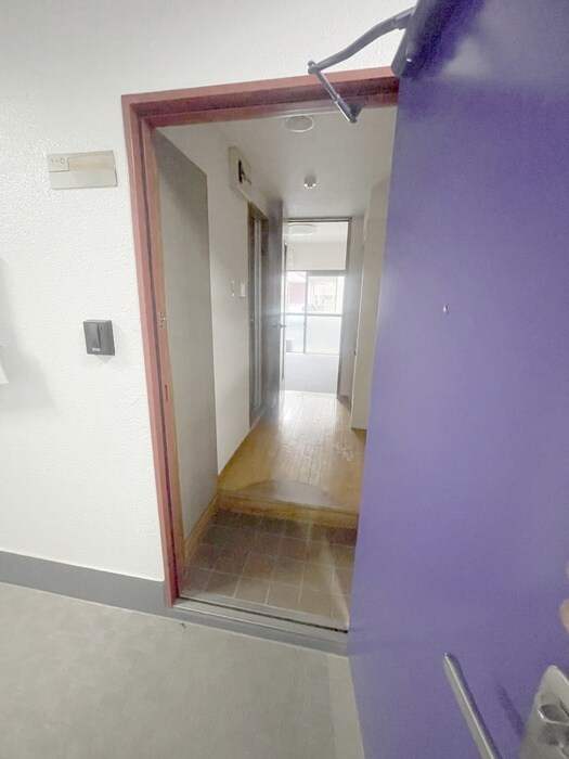 物件内観写真16　(玄関)