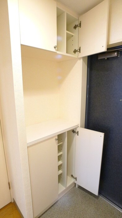 物件内観写真18　(靴箱)