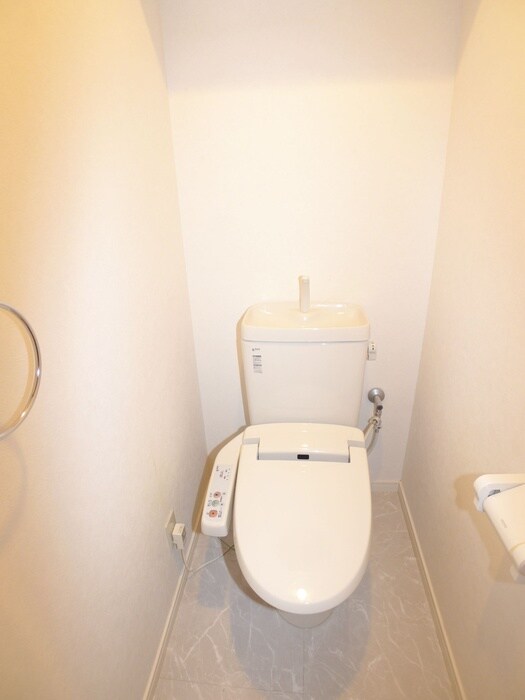 物件内観写真12　(トイレ)