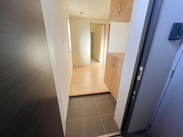 物件内観写真17　(玄関)