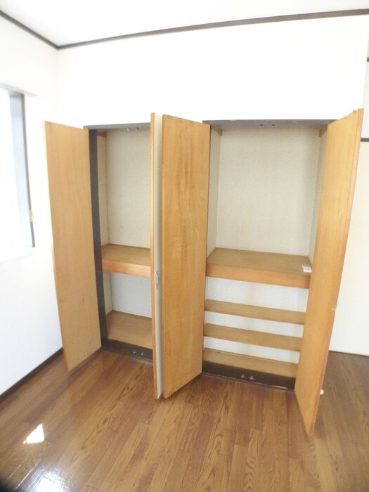 物件内観写真12　(収納)