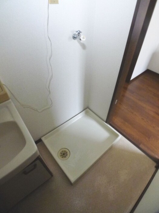 物件内観写真17　(洗濯機置場)