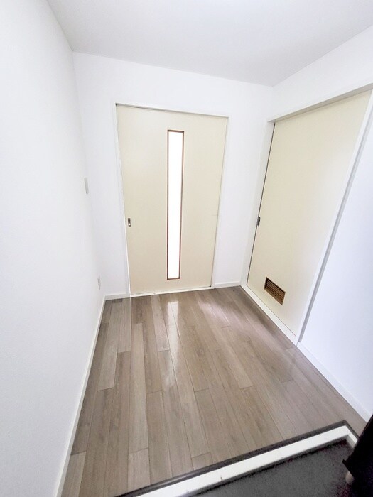 物件内観写真19　(廊下)