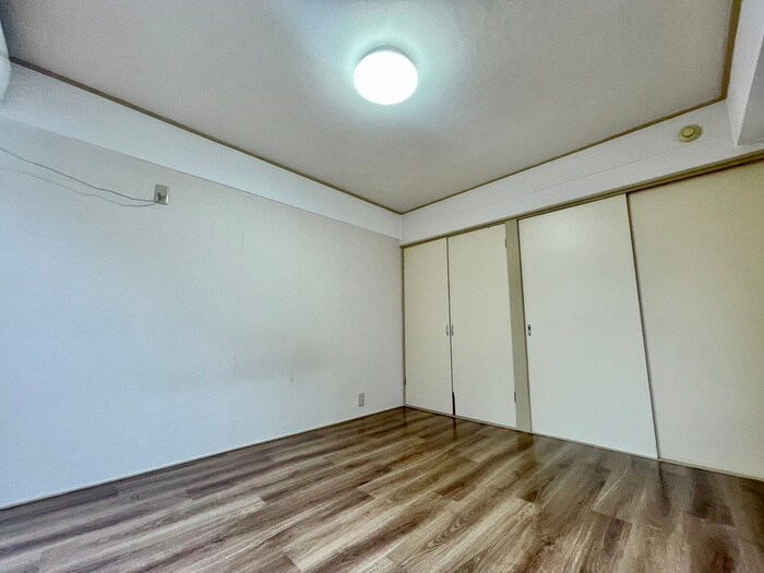 物件内観写真10　(居室)
