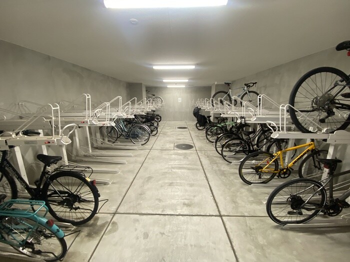 物件外観写真5　(駐輪場)