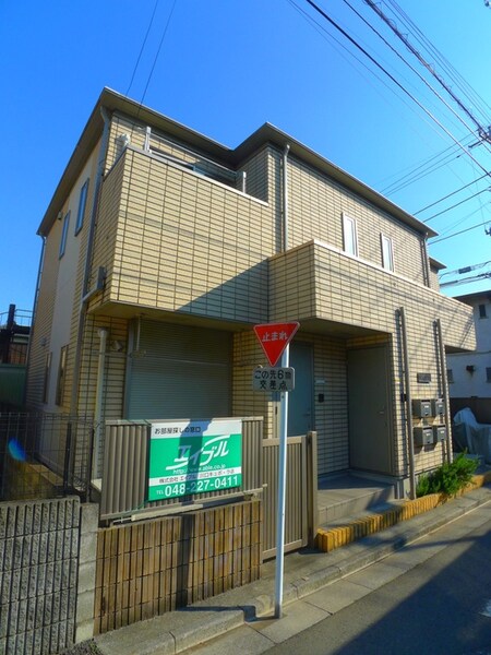 白百合ハウスⅡ外観写真