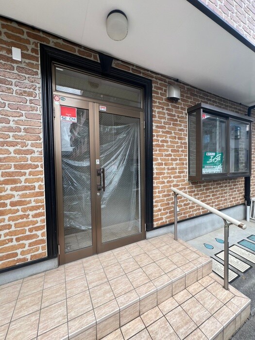 物件内観写真7　(玄関)