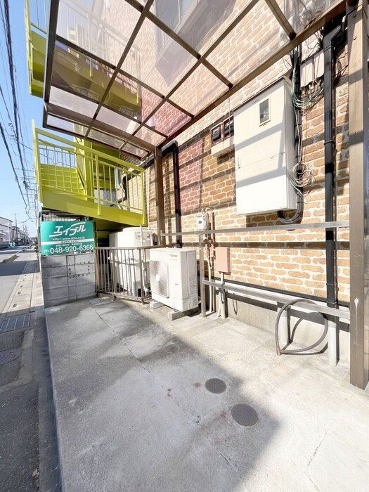 物件外観写真5　(駐輪場)