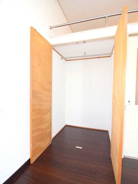 物件内観写真10　(収納)