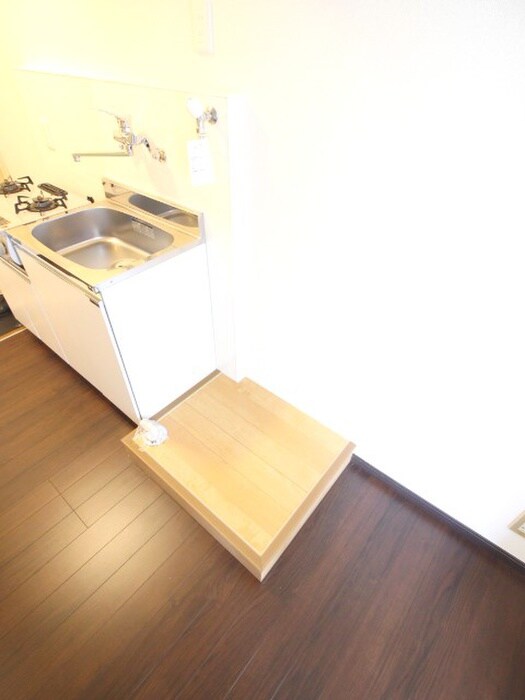 物件内観写真18　(洗濯機置場)