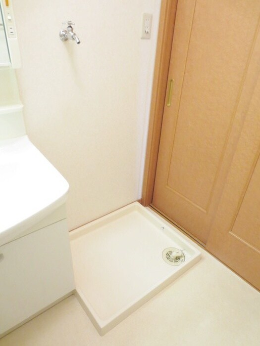 物件内観写真14　(洗濯機置場)