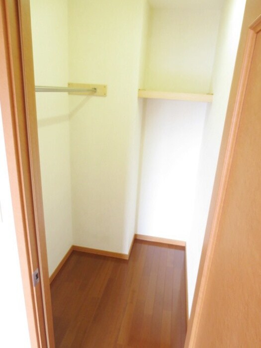 物件内観写真16　(収納)