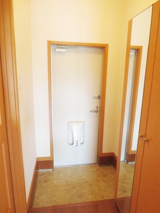 物件内観写真20　(玄関)