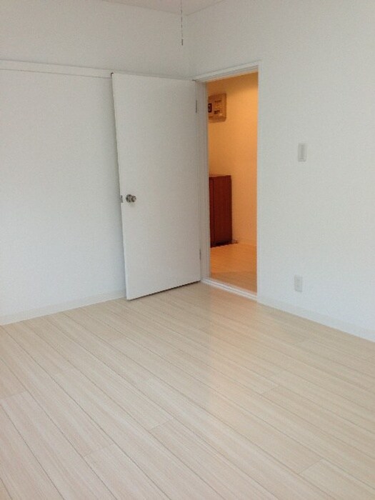 物件内観写真11　(居室)