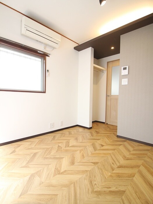 物件内観写真9　(居室)