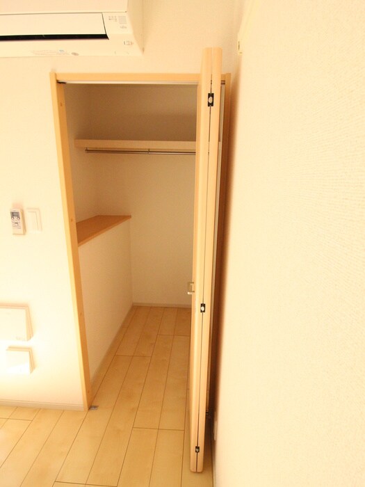 物件内観写真18　(収納)