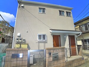 エ－デルハイム市川外観写真