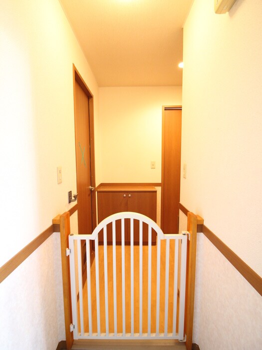 物件内観写真7　(玄関)