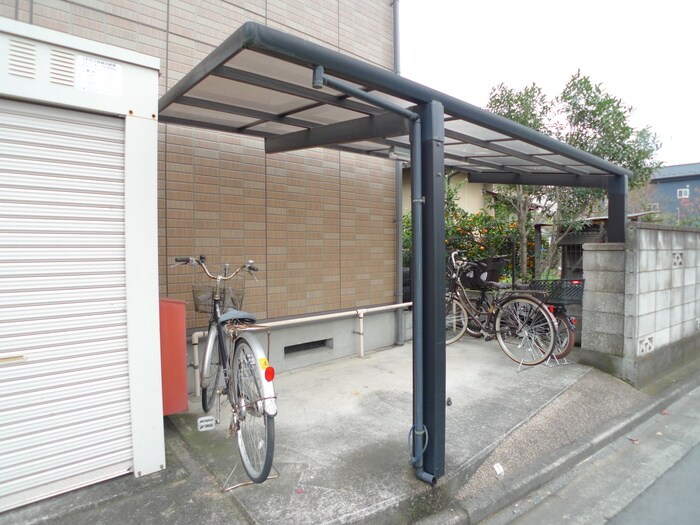 物件外観写真6　(駐輪場)