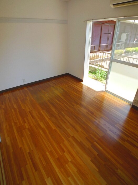 物件内観写真8　(居室)