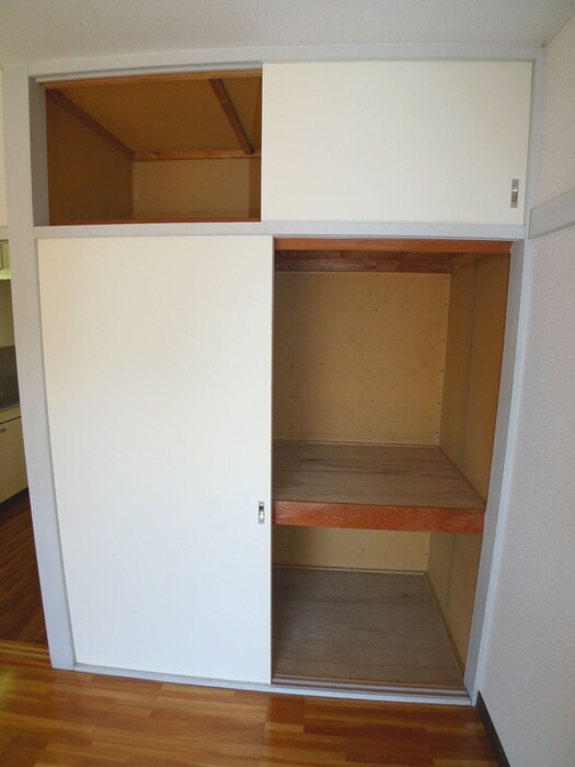 物件内観写真10　(収納)