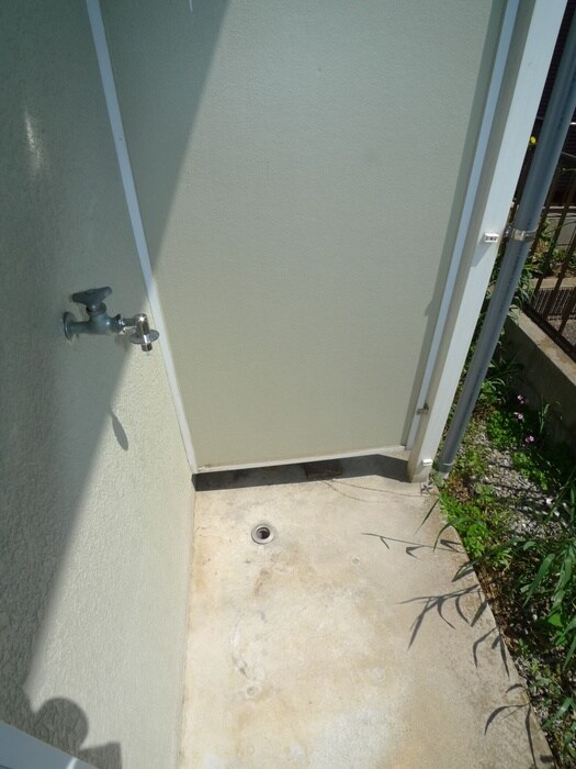 物件内観写真13　(洗濯機置場)