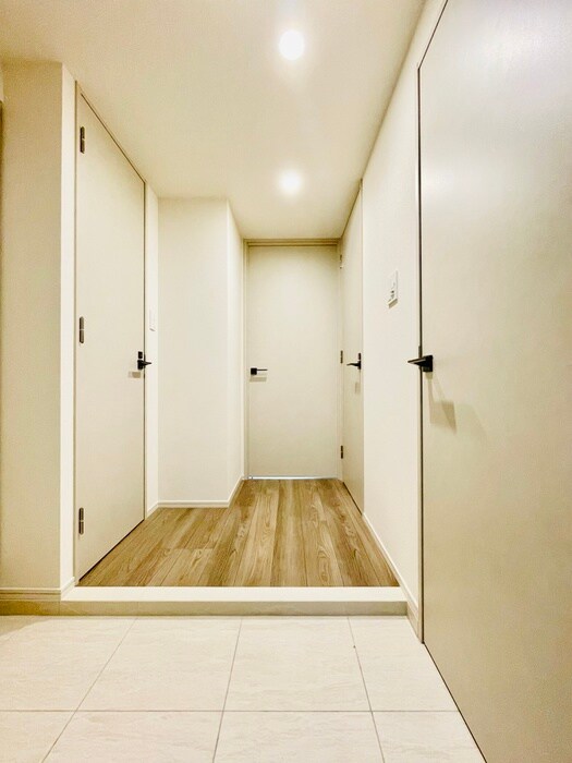 物件内観写真17　(玄関)