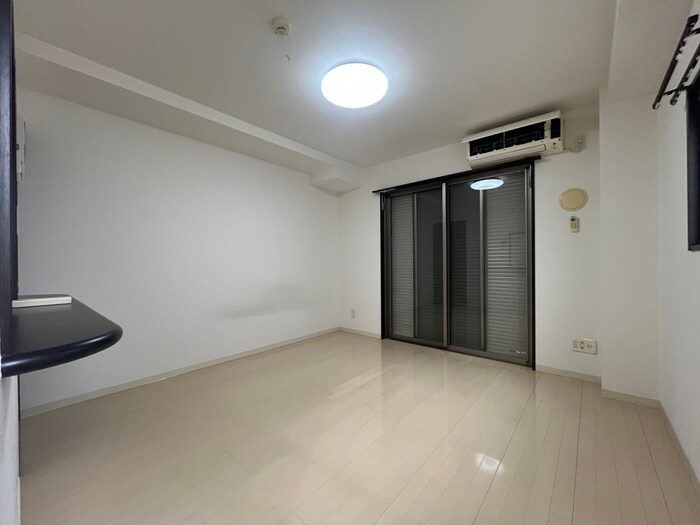 物件内観写真1　(居室)