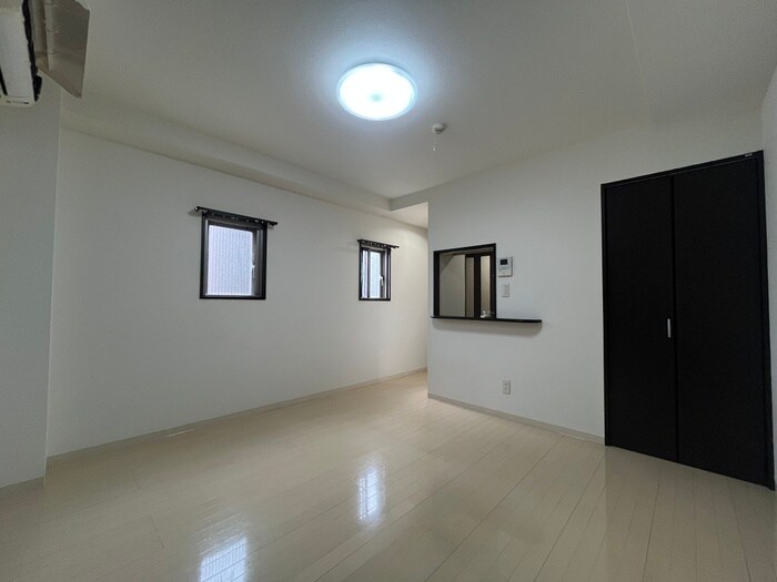 物件内観写真3　(居室)