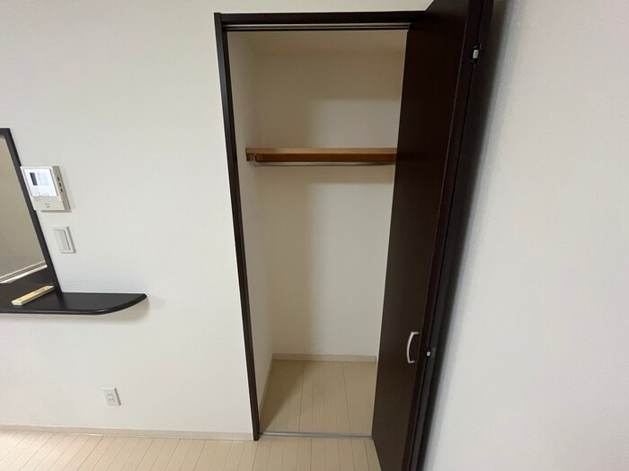 物件内観写真4　(収納)