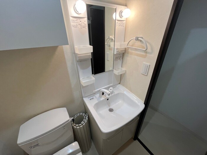 物件内観写真8　(洗面)