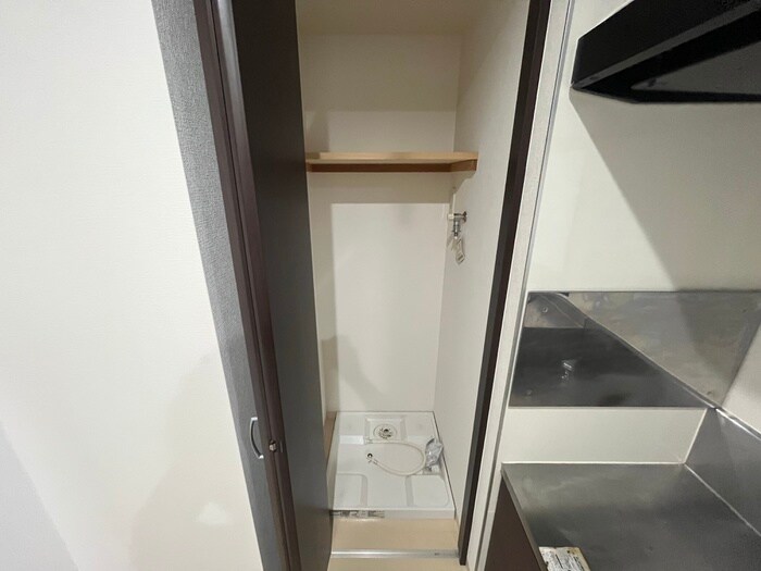 物件内観写真9　(洗濯機置場)