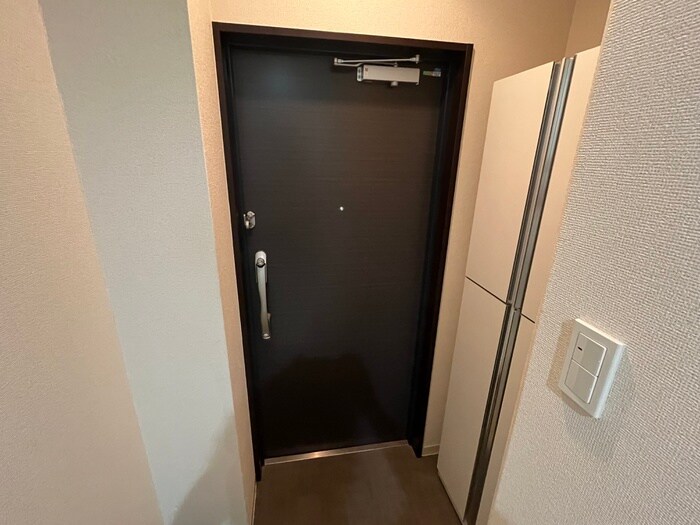 物件内観写真14　(玄関)