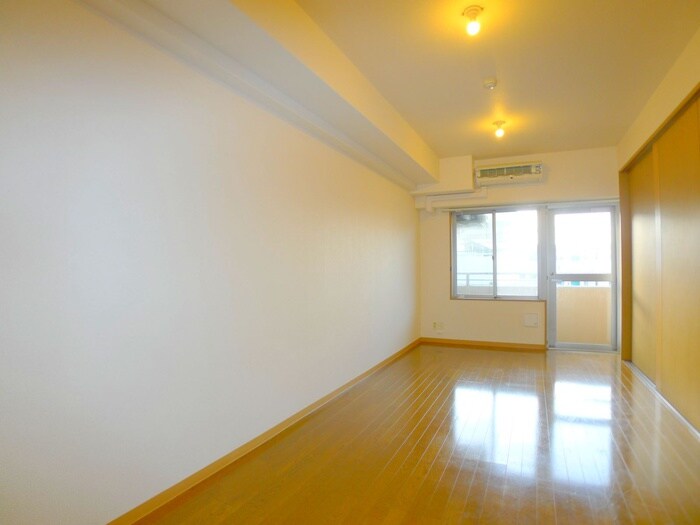 物件内観写真9　(室内からの展望)