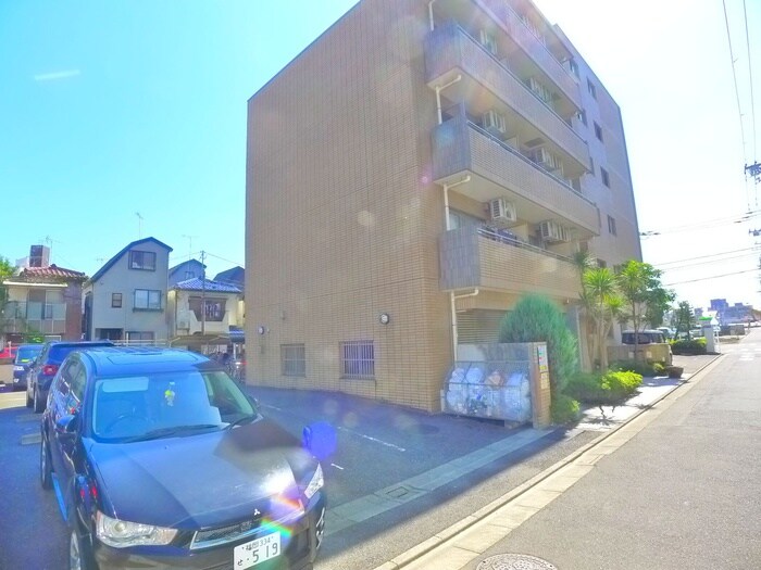 物件外観写真5　(駐車場)