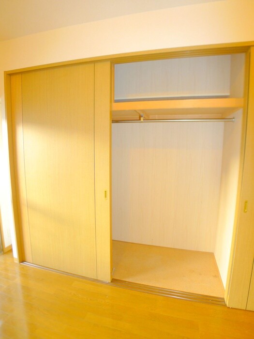 物件内観写真12　(収納)