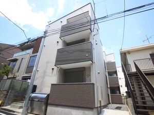 オーガスタコート下井草外観写真