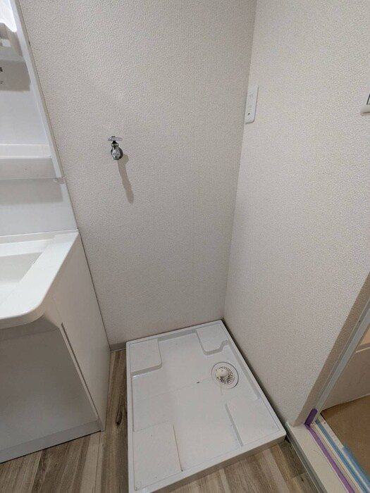 物件内観写真11　(洗濯機置場)