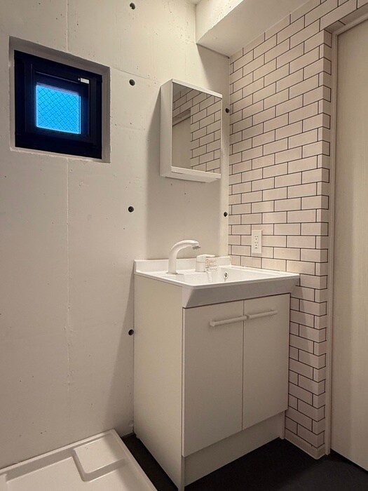 物件内観写真13　(洗面)