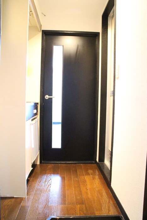 物件内観写真14　(玄関)