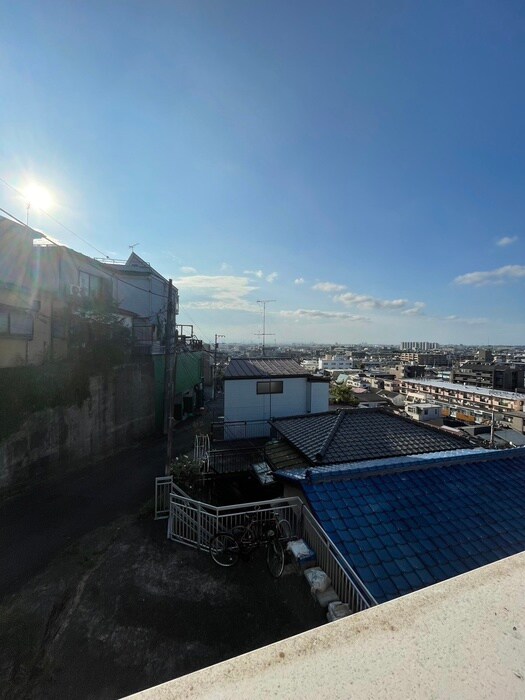 物件内観写真16　(室内からの展望)