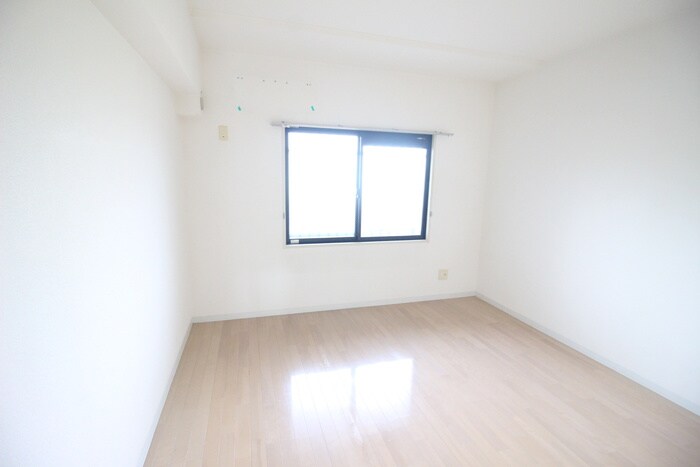物件内観写真10　(居室)