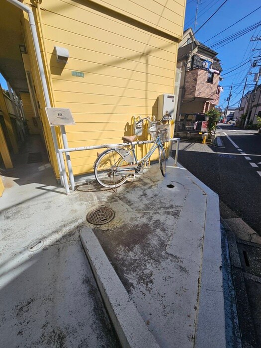 物件外観写真4　(駐輪場)