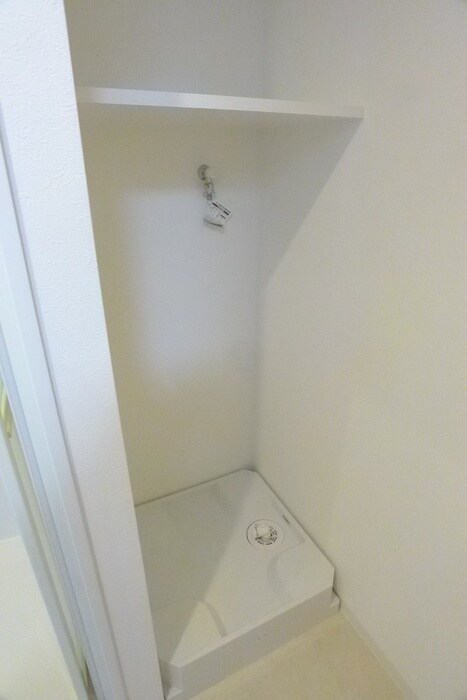 物件内観写真18　(洗濯機置場)